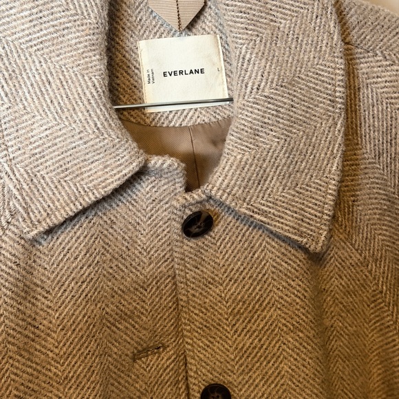 Everlane Herringbone Tan Coat - Picture 5 of 6